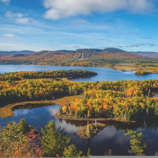 Lacs et forêts de Lanaudière aux couleurs de l'automne
